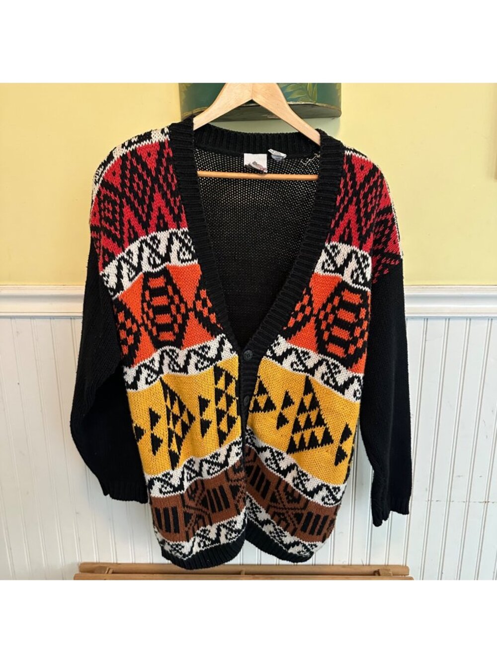 Vintage Canteen Womens Oversized Cardigan Sweater Geometric Pattern Black/Yellow